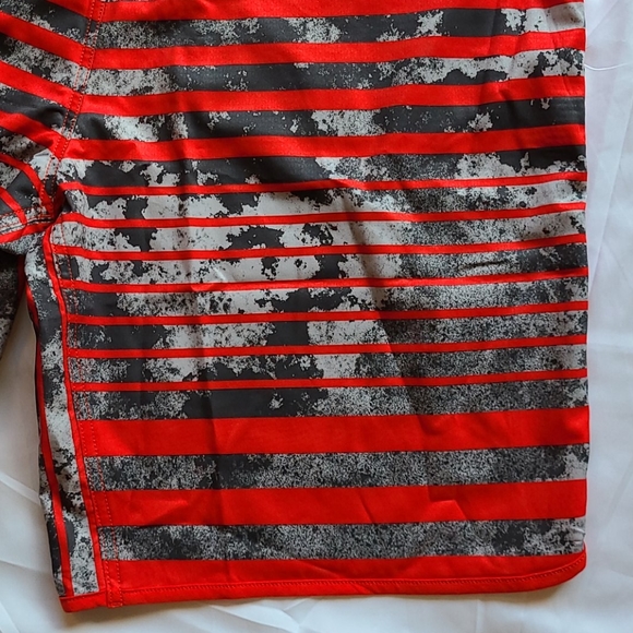 *Host Pick* North Face board shorts - Picture 15 of 16